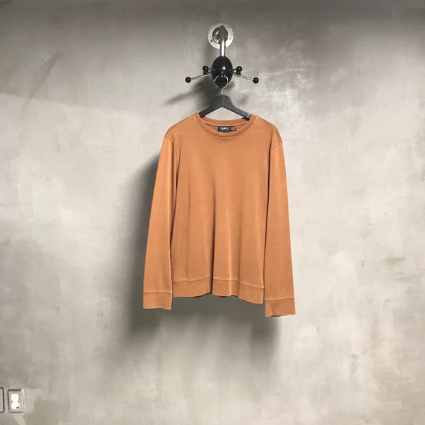 APC 아페쎄 맨투맨 브라운 XL