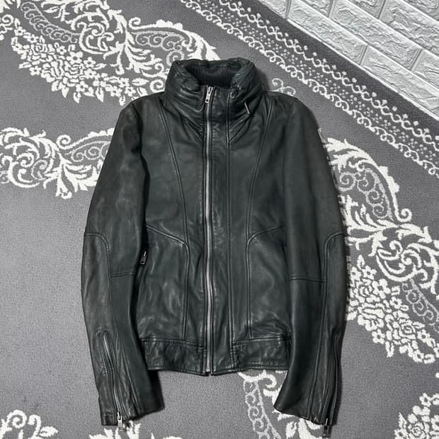 솔리드 옴므 보노 하이넥 레더 자켓