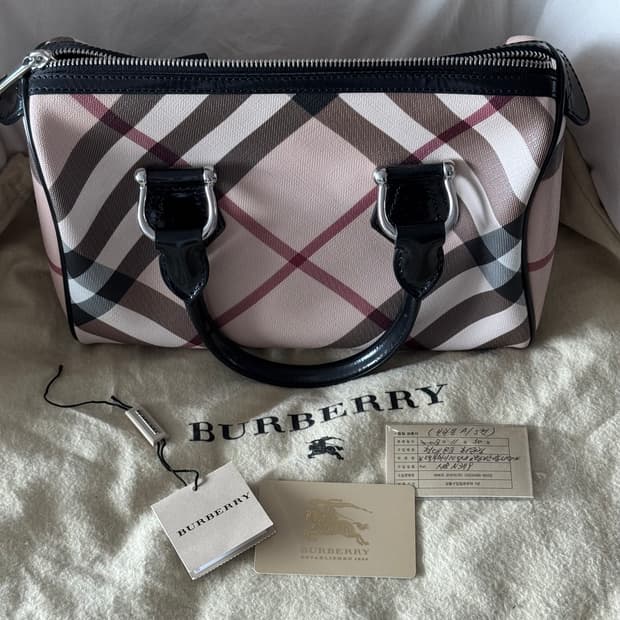 버버리 보스턴백