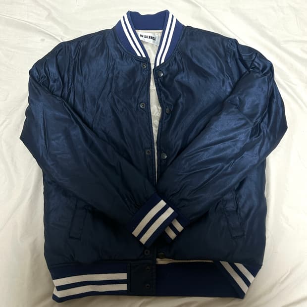 인사일런스 누빔 블루종 자켓