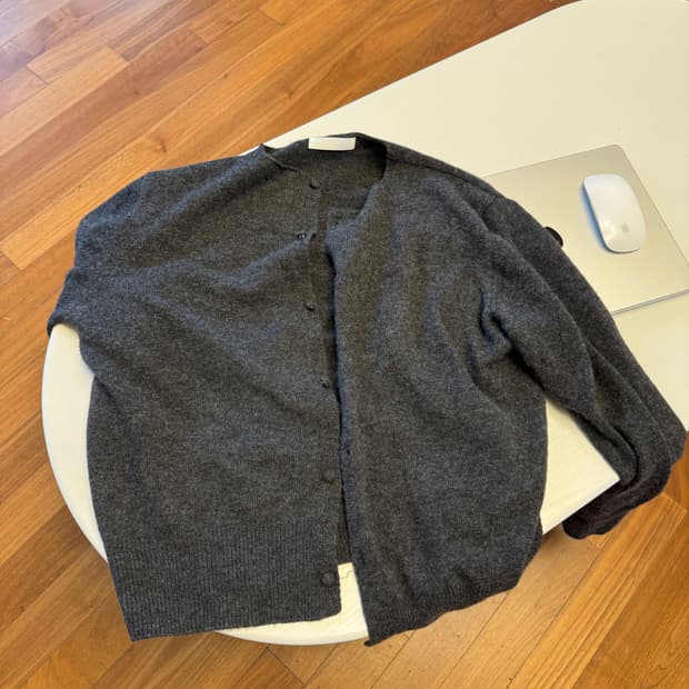 Aieul seal knit cardigan 