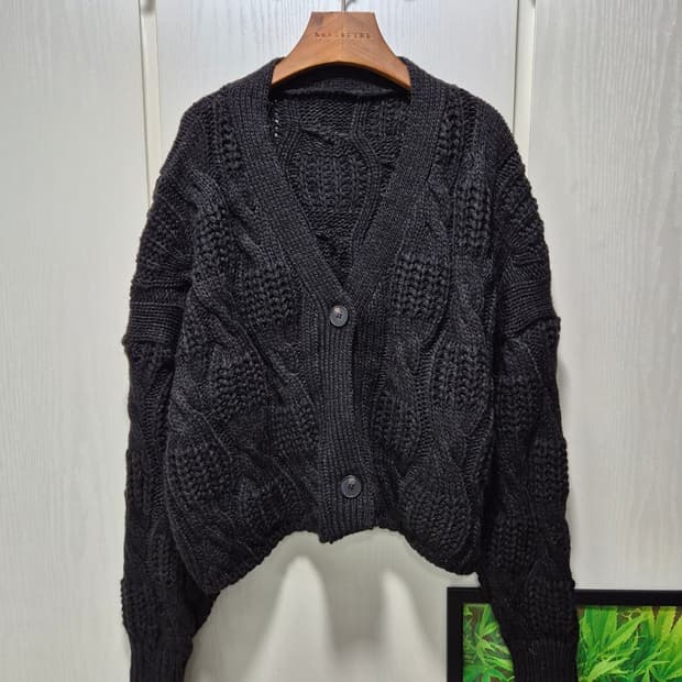 블랙 케이블 니트 가디건