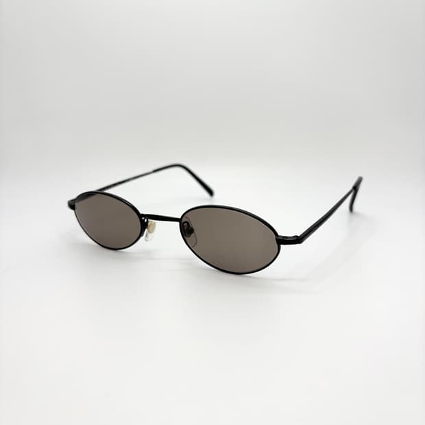 BCBG MAXAZRIA 블랙 오벌 메탈 선글라스