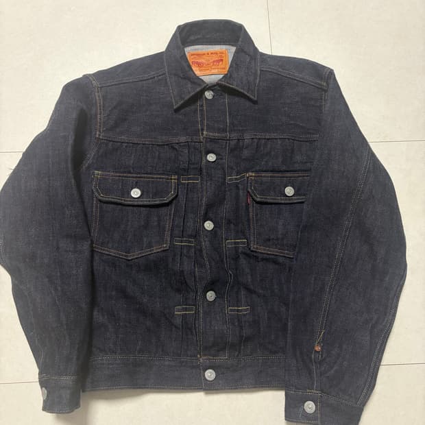 브론슨 데님자켓 40사이즈 팝니다