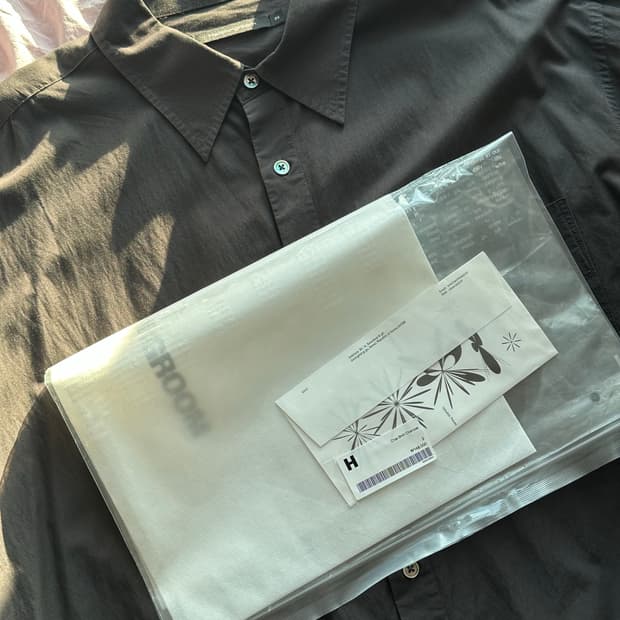 [2]해칭룸 크롭셔츠 차콜 