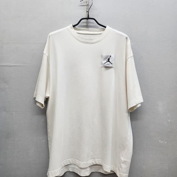나이키 조던 플라이트 에센셜 패치 반팔티 M(XL) 남여공용