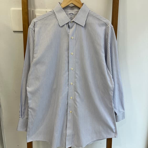 브룩스 브라더스 스트라이프 셔츠