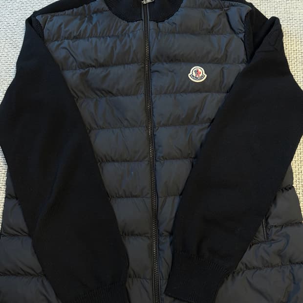 24ss/매장판 신형 몽클레어 니트패딩 블랙 L