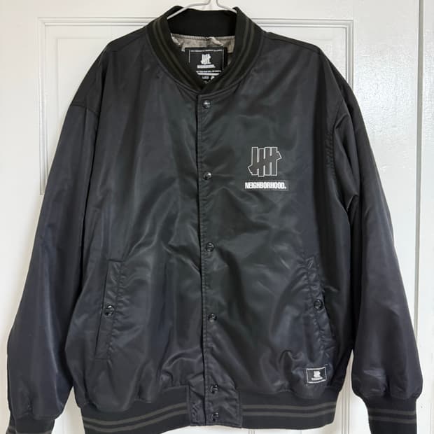 네이버후드 언디핏 스타디움 자켓