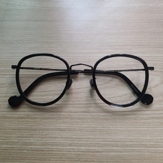 M Tate 디자인 안경테