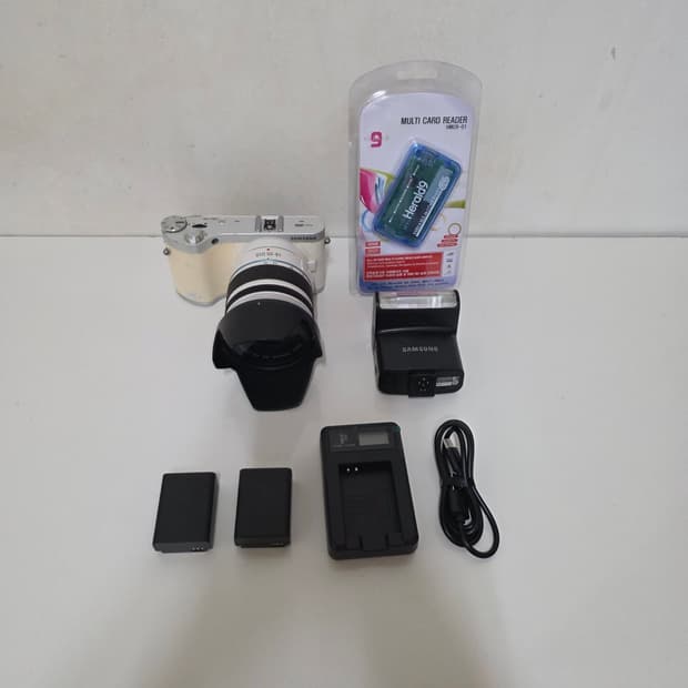 삼성 카메라 NX3000 화이트 렌즈 포함 세트