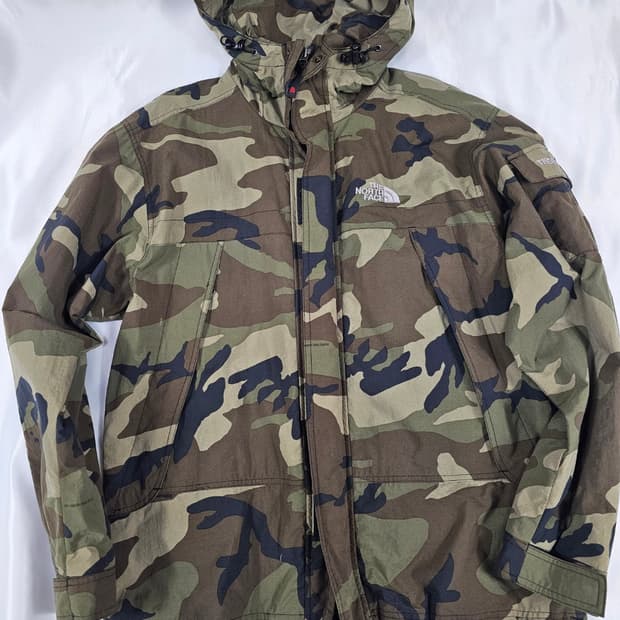 노스페이스카모바람막이