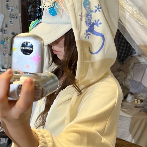 리브인모스 Dozzing hooded zip-up