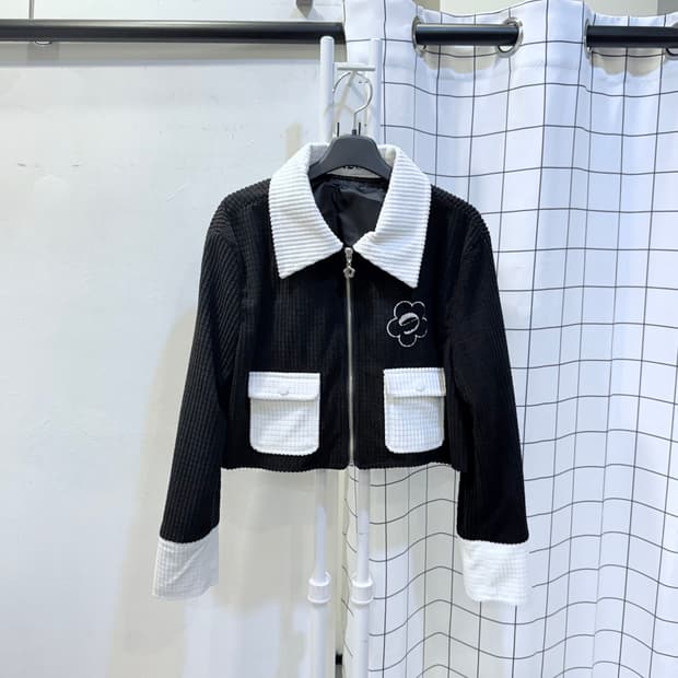 일리고 크롭자켓