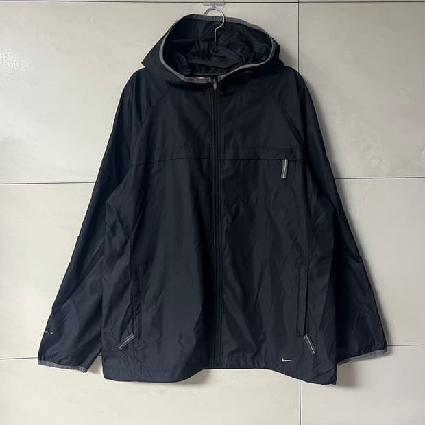 나이키 스우시 클라이마 핏 바람막이 블랙 [XL/95]