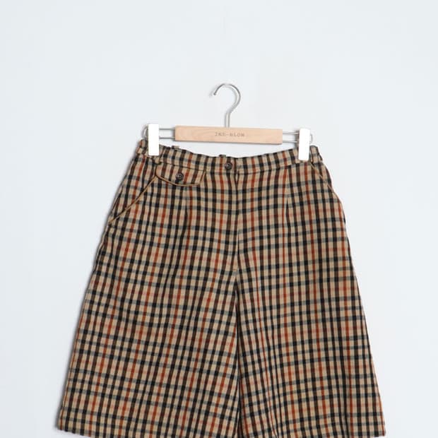 DAKS Check Wool Wide Shorts (27)