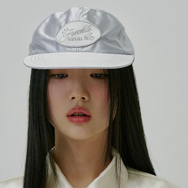 Freckle satin angel cap 프레클 세틴 엔젤 캡 