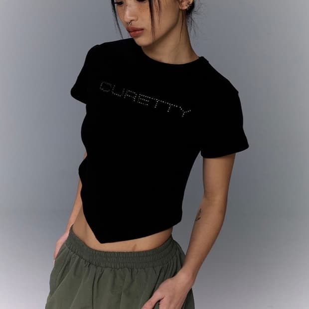 C DIAGONAL HEMLINE T-SHIRT_BLACK