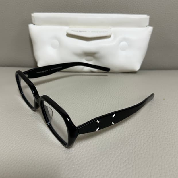 젠틀몬스터 메종마르지엘라 MM212 블랙클리어