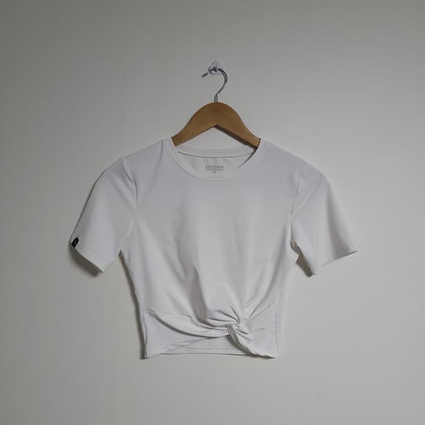 (M) XEXYMIX 젝시믹스 화이트 매듭 크롭 기능성 반팔티