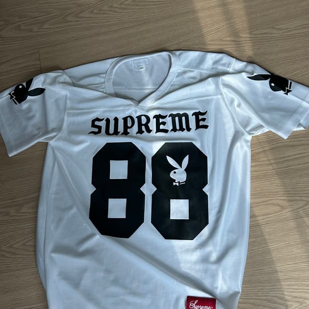 슈프림 플레이보이 콜라보 저지