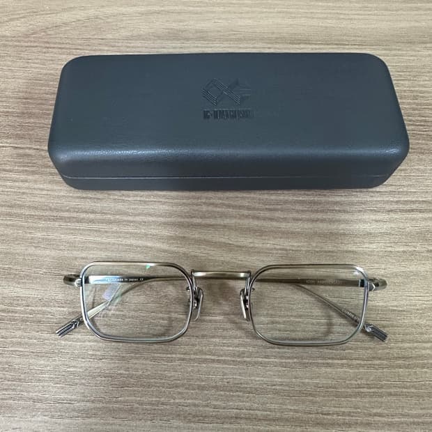 올리버골드스미스 루미에르 골드