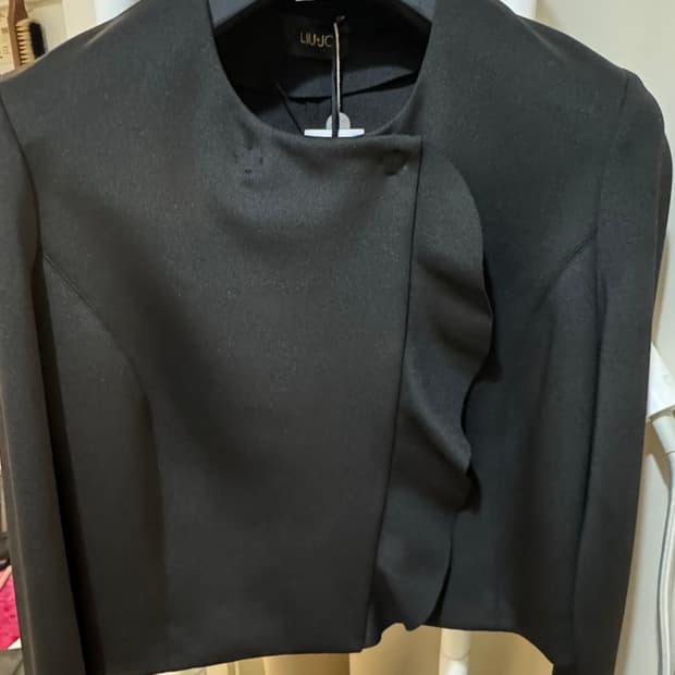 리우조 여성 블랙 숏 s/s 쟈켓 