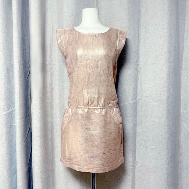 마쥬 maje 원피스 핑크골드 메탈릭 (표기36/44~날씬55) 상태최상