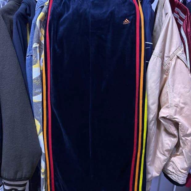 아디다스 스웨이드 치마 85size