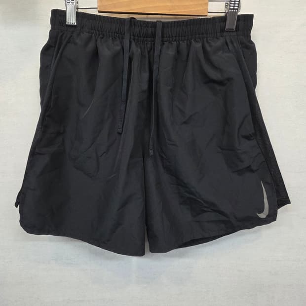 나이키 챌린저 7인치 러닝 우븐반바지 L