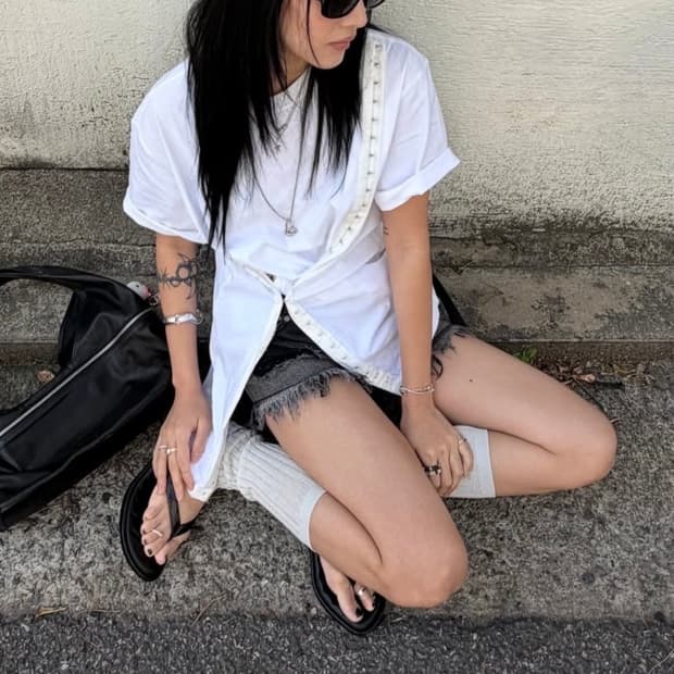 hook and eye boxy t-shirt white