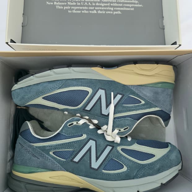 뉴발란스 x 오라리 990v4 메이드 인 USA 트루퍼(290)