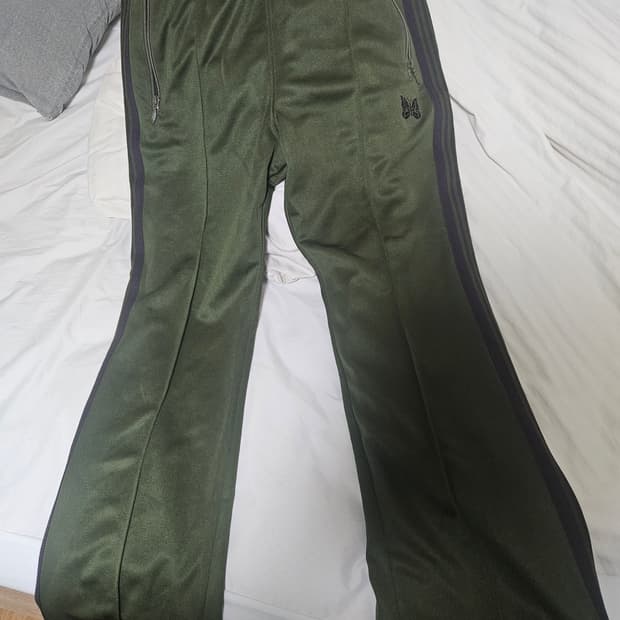 [M] 니들스 트랙팬츠 부츠컷 카키