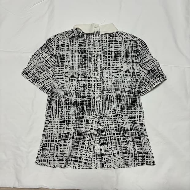 Prada 블라우스(앞뒤 착용 가능)