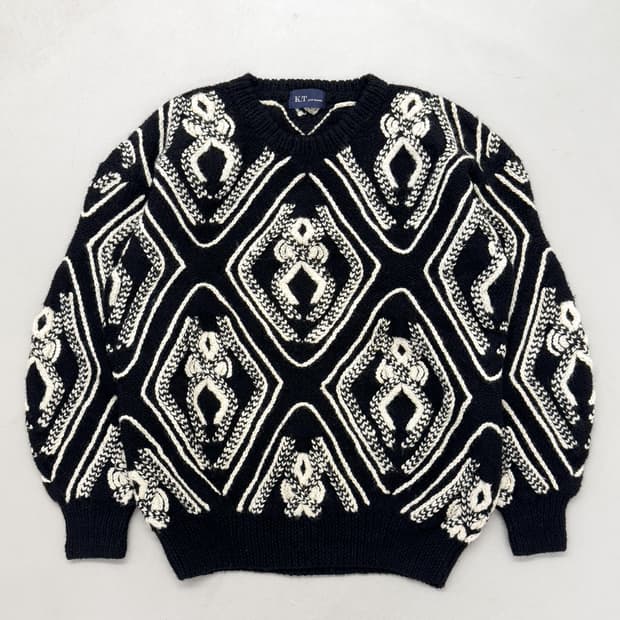 KT pour homme 스웨터