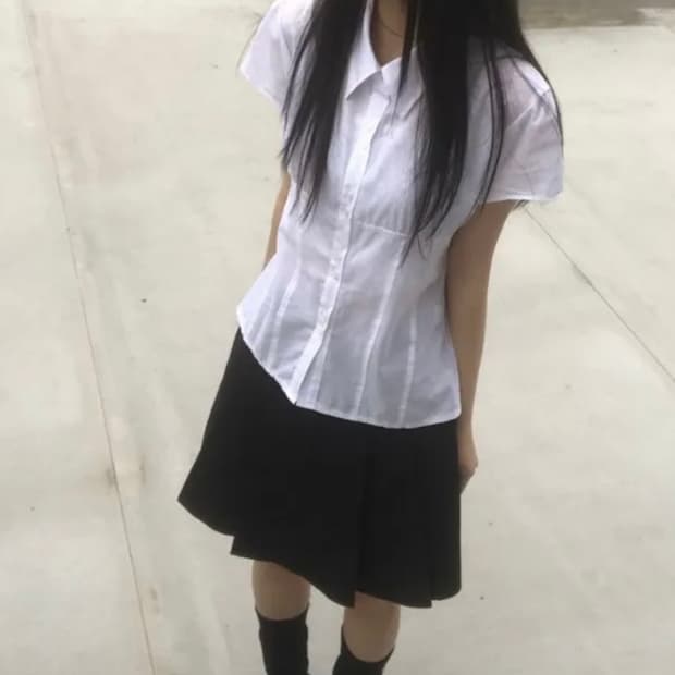 코이세이오 미세키서울 블랙 회이트 반팔 셔츠 블라우스