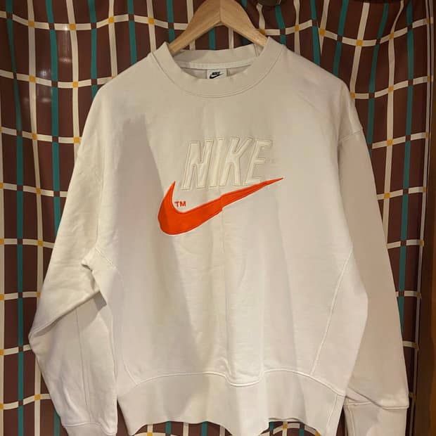 나이키 스우시 테리 크루넥 맨투맨