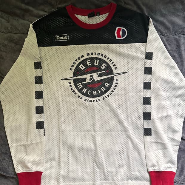 데우스 매쉬 롱슬리브