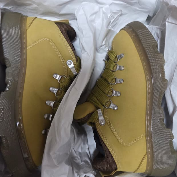 [40]버버리 트렉 부츠 마닐라