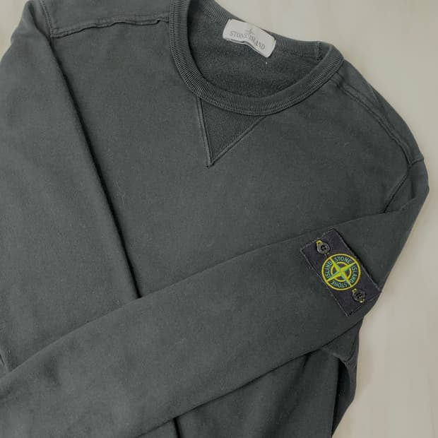 스톤아일랜드 블랙 맨투맨 L사이즈