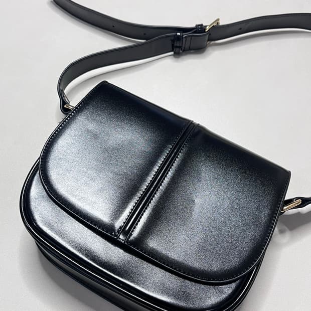 반달백 스트랩백 크로스백 숄더백