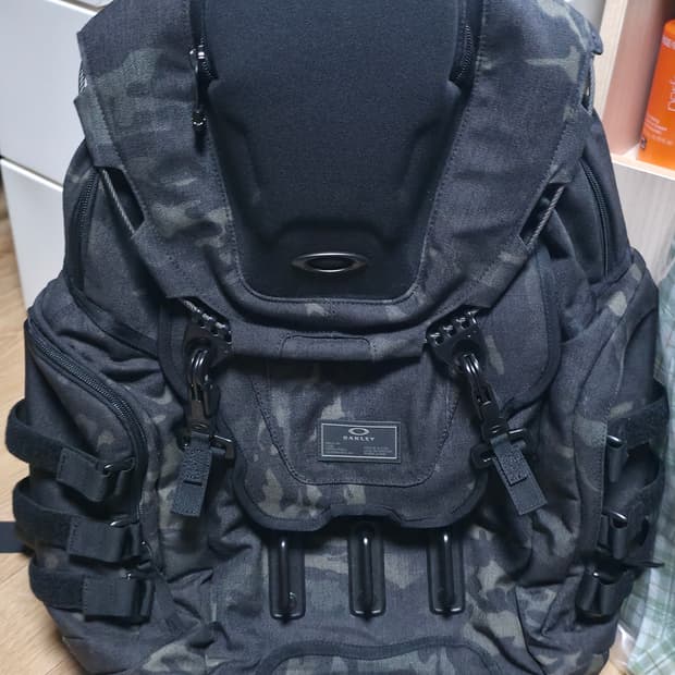 오클리 SI 키친싱크 멀티캠 블랙 백팩 가방