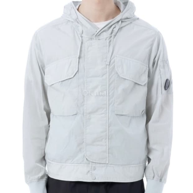 cp 컴퍼니 후드 나일론 자켓