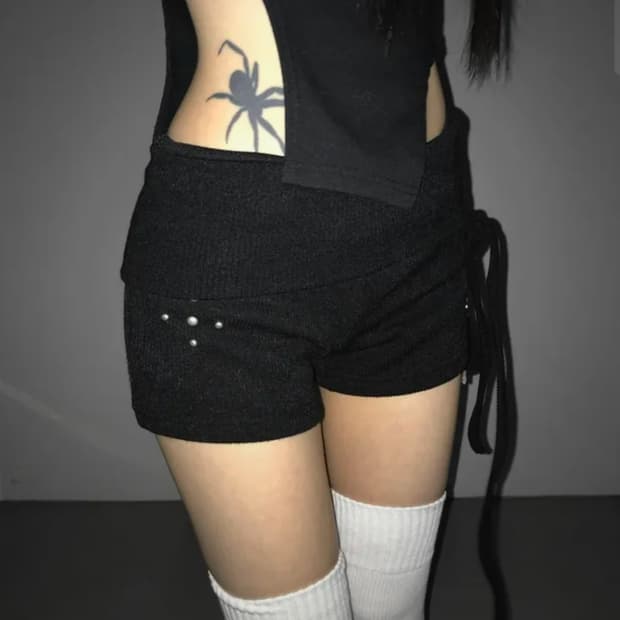 폴딩 스터드 니트 마이크로쇼츠