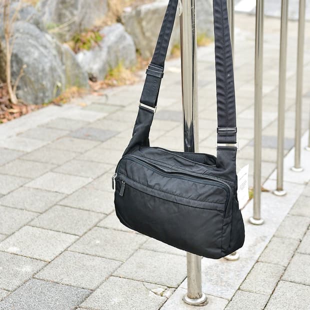 프라다 포코노 메신저백 (정품)