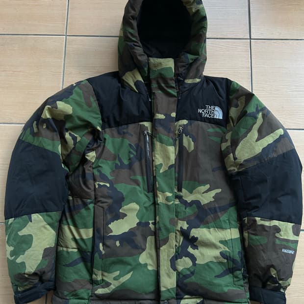 재팬노스페이스 노벨티 카모 발토로패딩