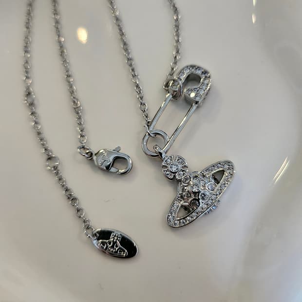 비비안웨스트우드 업사이클링 루크리스 목걸이