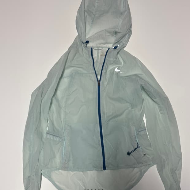 여성 나이키 러닝 가벼운 후드 바람막이