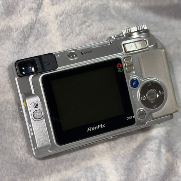 FujiFilm Finepix E510 실버