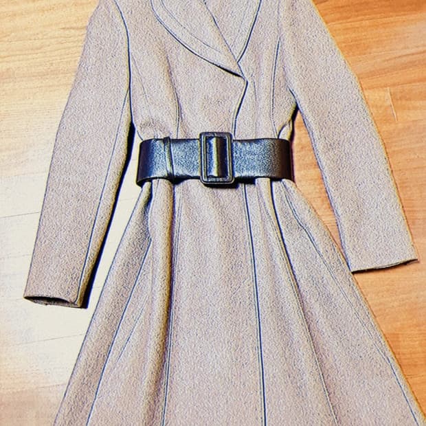 현대백화점에서 산 미샤 캐시미어 코트 55 정품